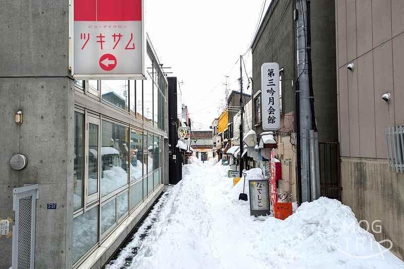 「しょんべん横丁」外観