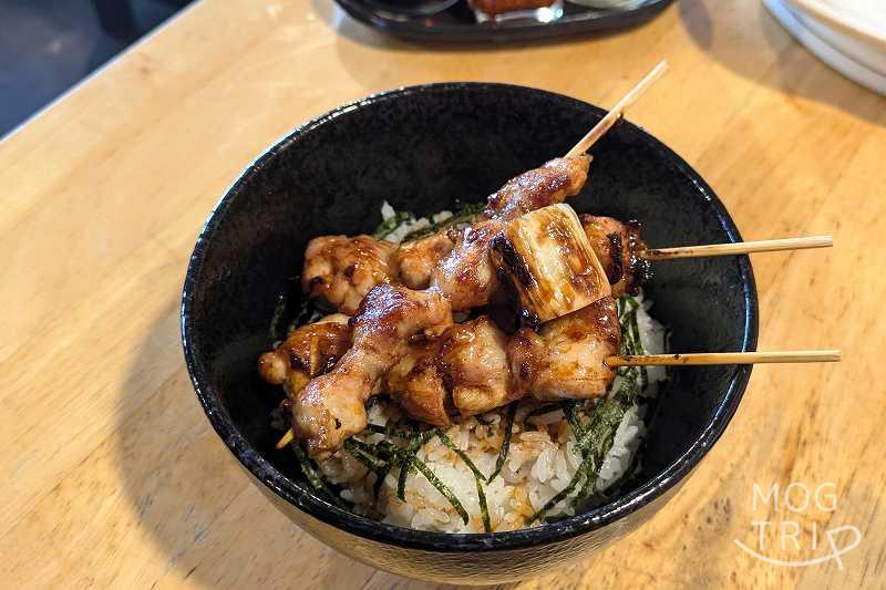 ラーメンねるらの「焼き鳥丼（小）」