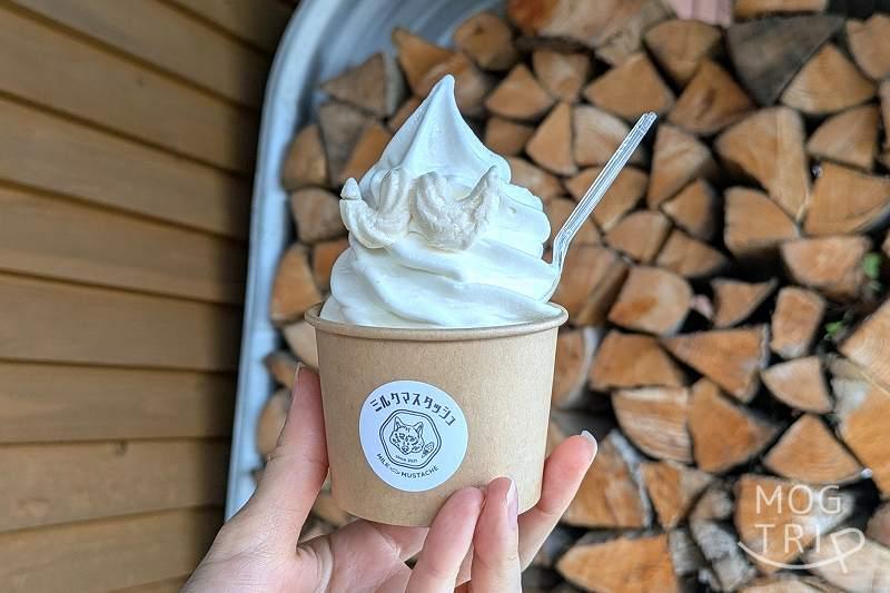 ミルクマスタッシュの「ミルクソフトクリーム（カップ）」