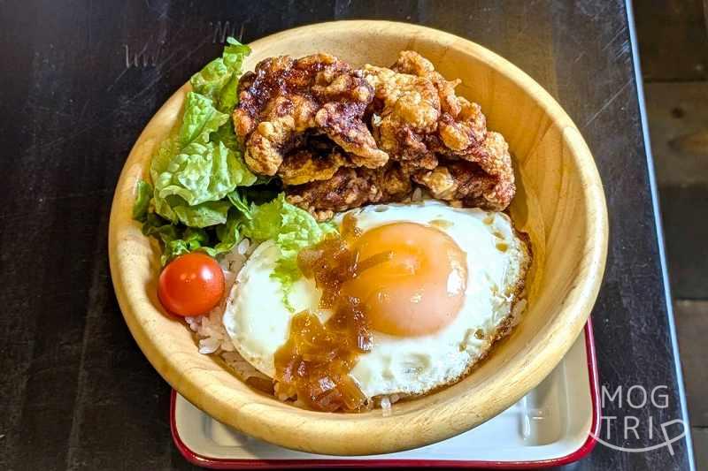 ハービーアンツの「親子丼（唐揚げ3個）」