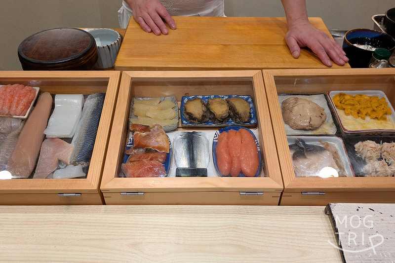 鮨・肴匠くりやの「ネタケース」
