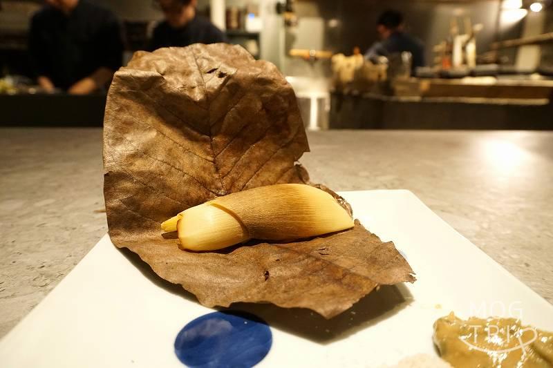 閼伽の「筍の朴葉焼き~うど味噌添え」