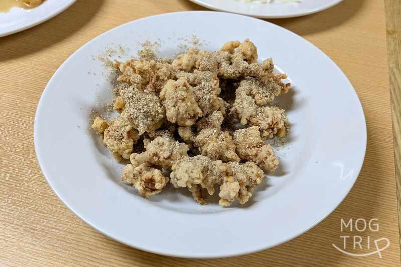 中国東北飯店の「豚もも肉のから揚げ」