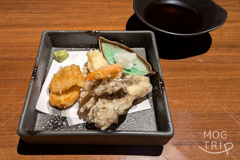 白冨の「天ぷら(エビ・ホタテ・舞茸)」