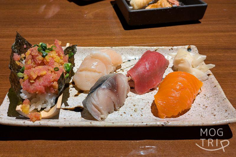 白冨の「赤酢を使用した鮨5貫」