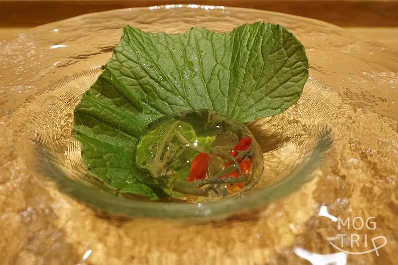 雪花菜の「雫に見立てたゼリー」