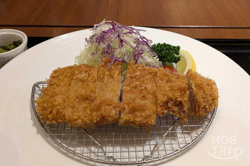 ルスツ羊蹄豚ぶたbyBRIQUEの「ルスツ羊蹄ぶたロースかつ定食」