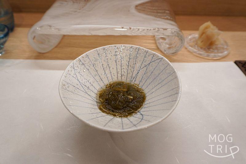 鮨処暁の「もずく酢」