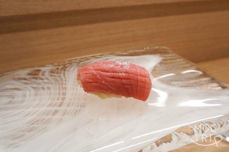 鮨処暁の「トロたく」