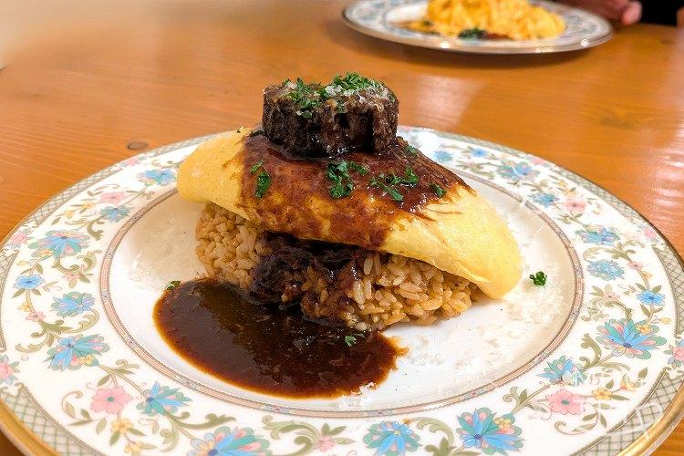 洋食木下の「オムライスにビーフシチュー」