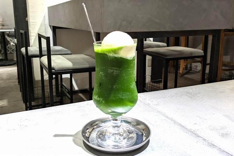 蒼氓茶寮の「抹茶ミントソーダ」
