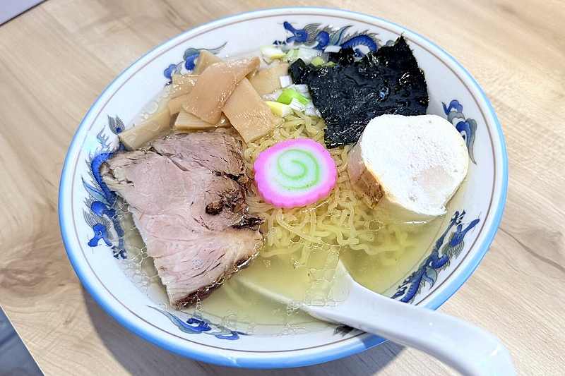 ラーメン鴨鍋純平の「塩ラーメン」