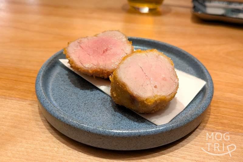 me・酒藍の「JAPAN X レアヒレカツ」