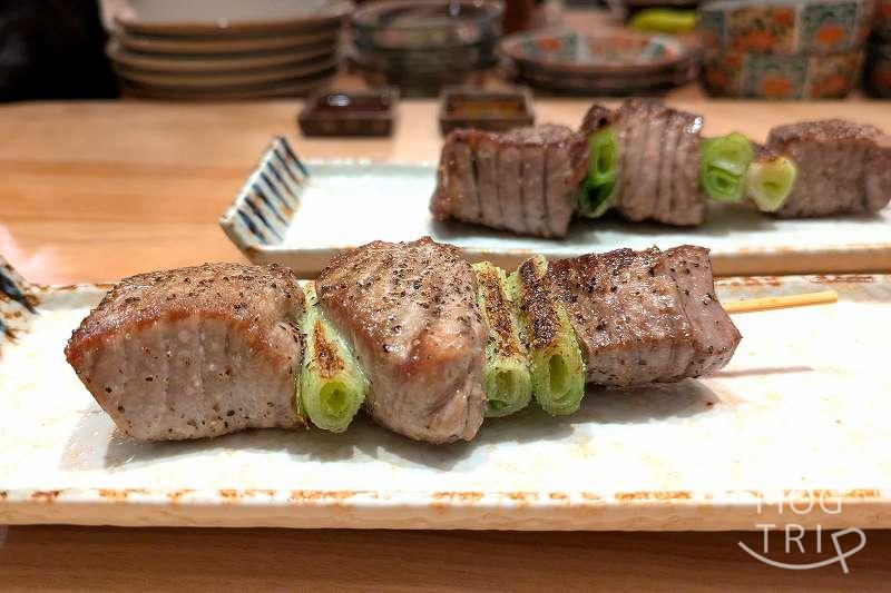 me・酒藍の「本まぐろねぎ間串焼」