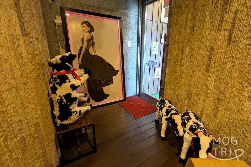 ジェラテリアサクラの「店内の様子(入口側)」