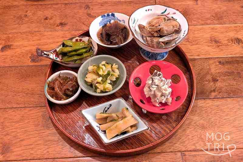 アテニヨルリトルチャイナの「アテの前菜盛り合わせ 五種」