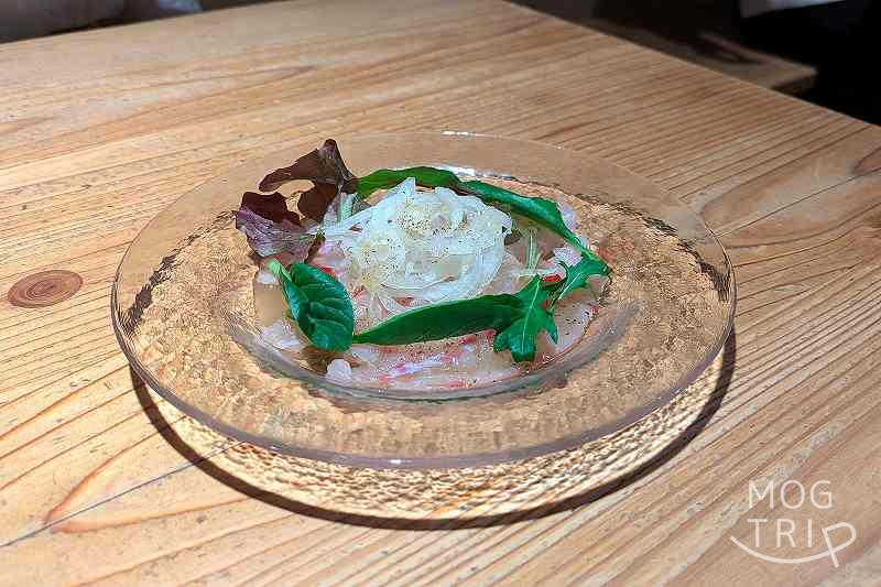 月と太陽ブルーイング本店の「道産旬魚のカルパッチョ」