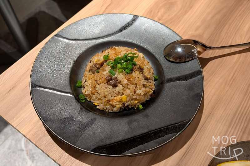 ドワ33の「鉄板ガーリックライス」