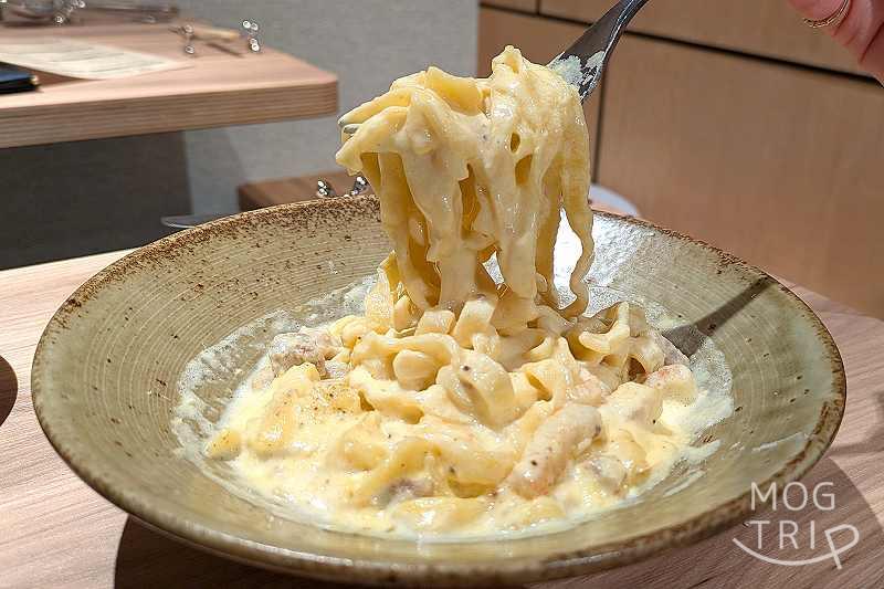 ドワ33の「名物 幸せのカルボナーラ」