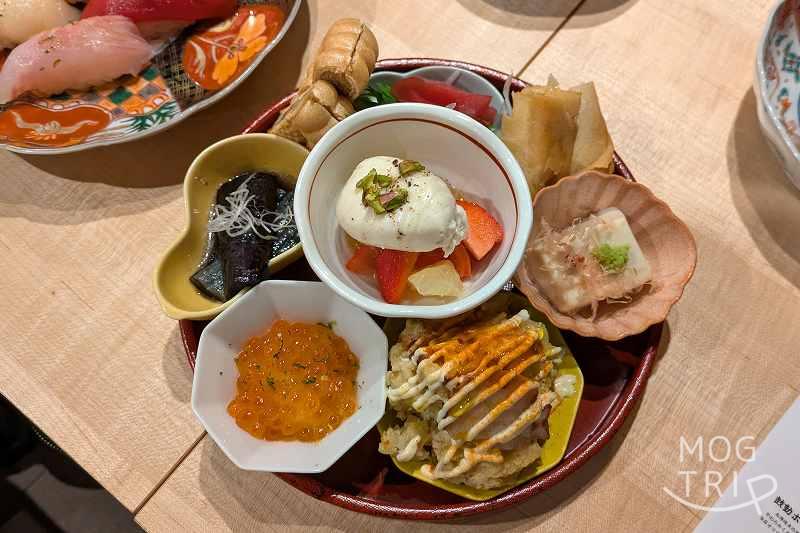 めしや鼓動の「名物!八寸前菜おまかせ盛り合わせ」