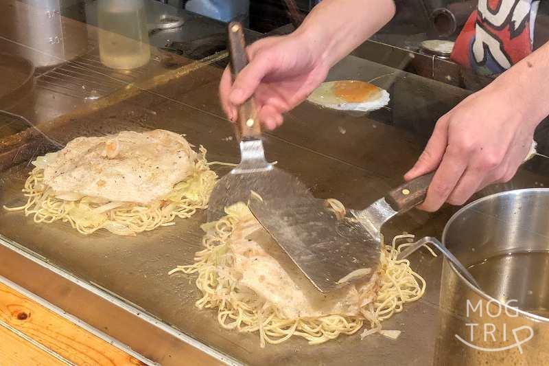 広島風お好み焼きまろ吉の「肉玉そば」