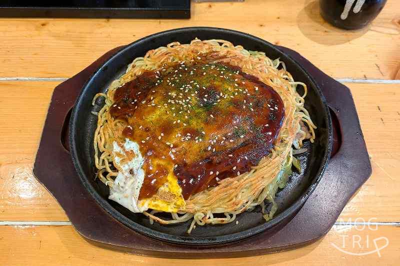 広島風お好み焼きまろ吉の「肉玉そば」