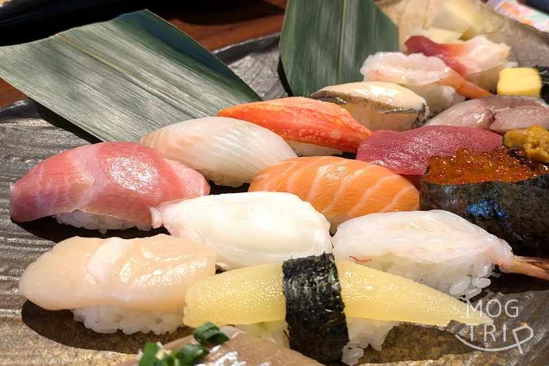 蛇の目寿司北広島店の「すぺしゃるにぎり 18貫」