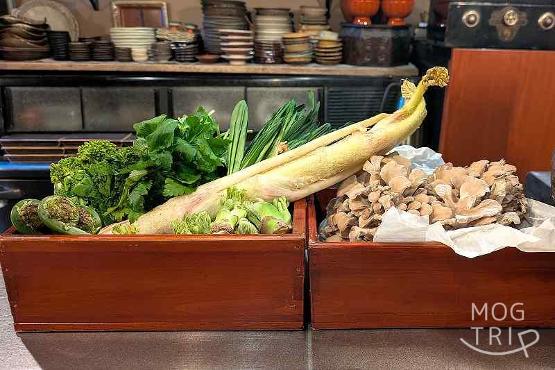 天ぷらと季節の皿吉旦の「厳選素材」