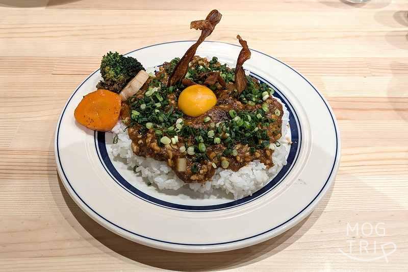 カレーの子くろしお大通店の「納豆キーマカレー」