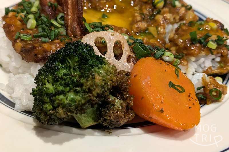 カレーの子くろしお大通店の「納豆キーマカレー」