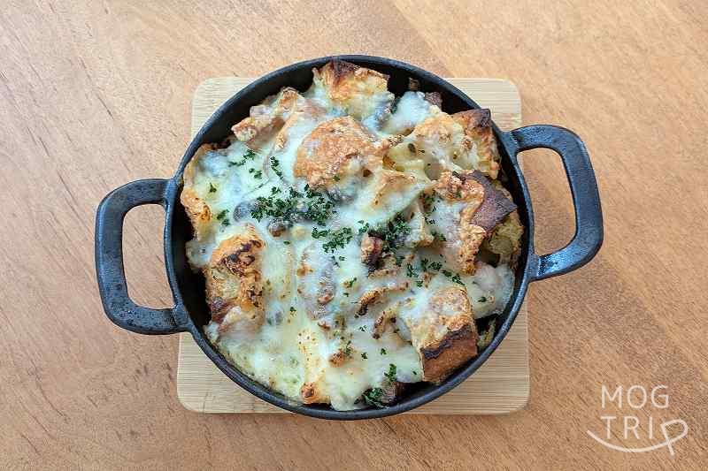 坂と線路とバゲットとの「季節のバゲットキッシュセット」