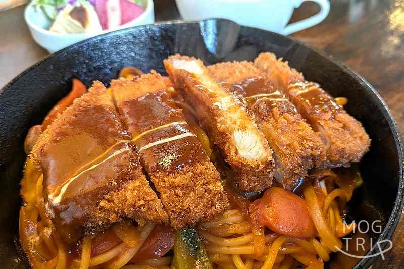 プティハノンの「スパカツナポリタン」