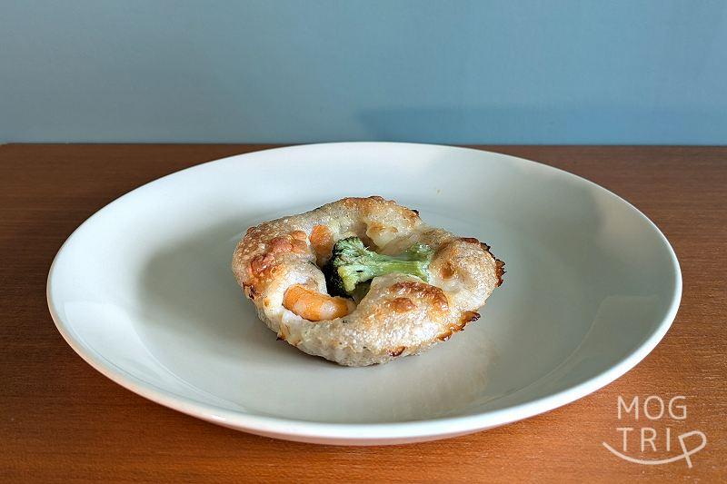 ベーカリーコネル豊平店の「ガーリックシュリンプ」