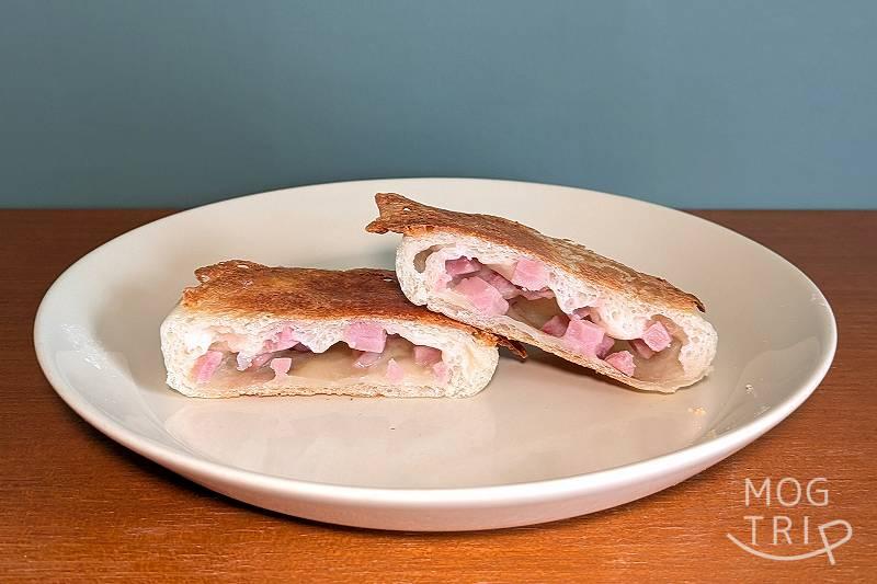 ベーカリーコネル豊平店の「ハムとモッツアレラチーズ」