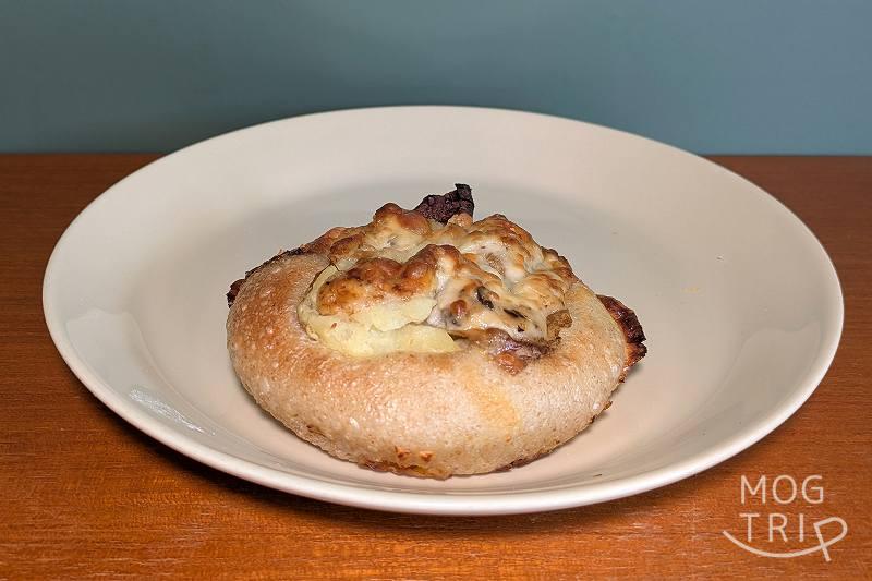 ベーカリーコネル豊平店の「アンチョビポテト」