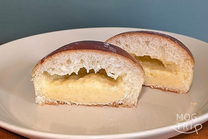 ベーカリーコネル豊平店の「クリームパン」