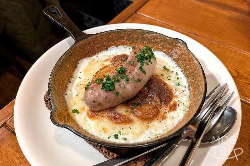 トゥフの「自家製ソーセージとポテトグラタン」