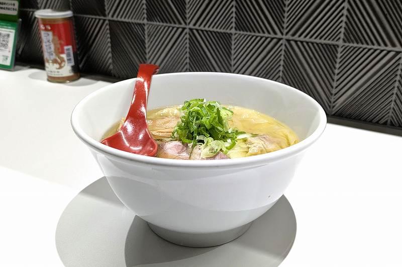 麵屋翔札幌店の「ワンタン塩ラーメン」