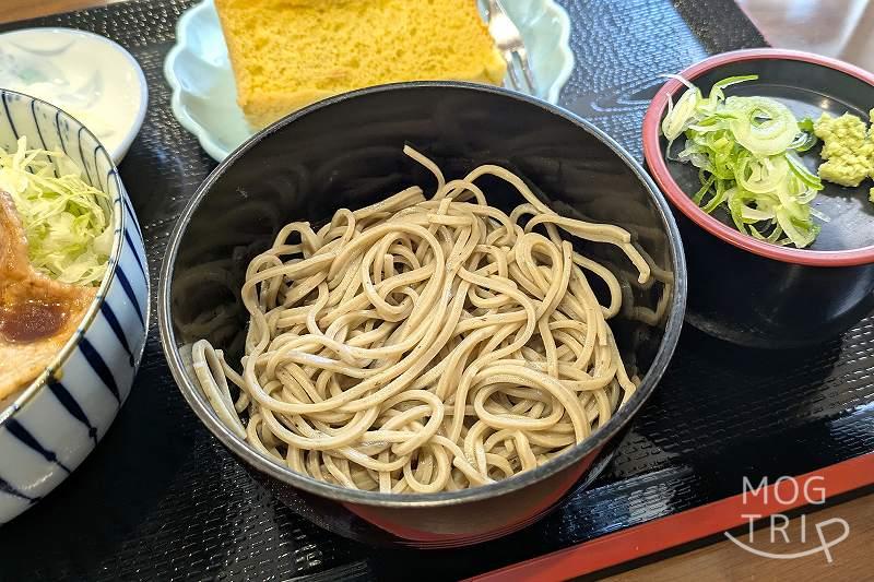 氣鈴亭の「小盛そば」