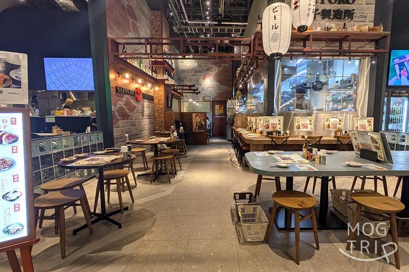 SAPPORO餃子製造所・4PLA店の「店内の様子」
