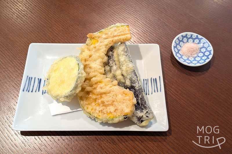 蕎麦切りむら多の「ちょこっと野菜天盛り」