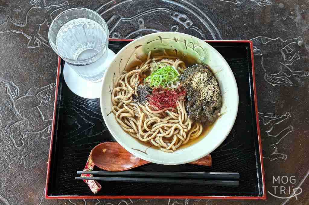 旧寿原邸茶論スハラの「ほうじ茶蕎麦」