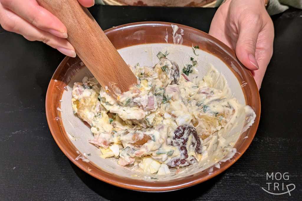 サカヤノノミヤの「酒屋のポテサラ」