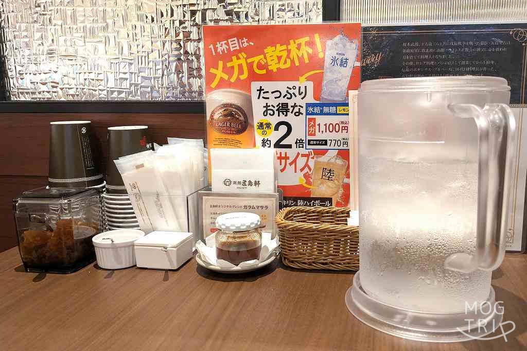 函館五島軒新千歳空港店の卓上の様子