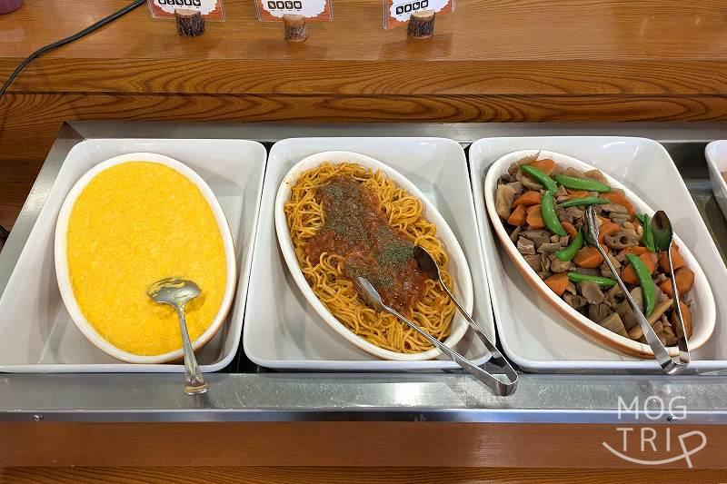 ユン二の湯の「スクランブルエッグ・パスタ・筑前煮」